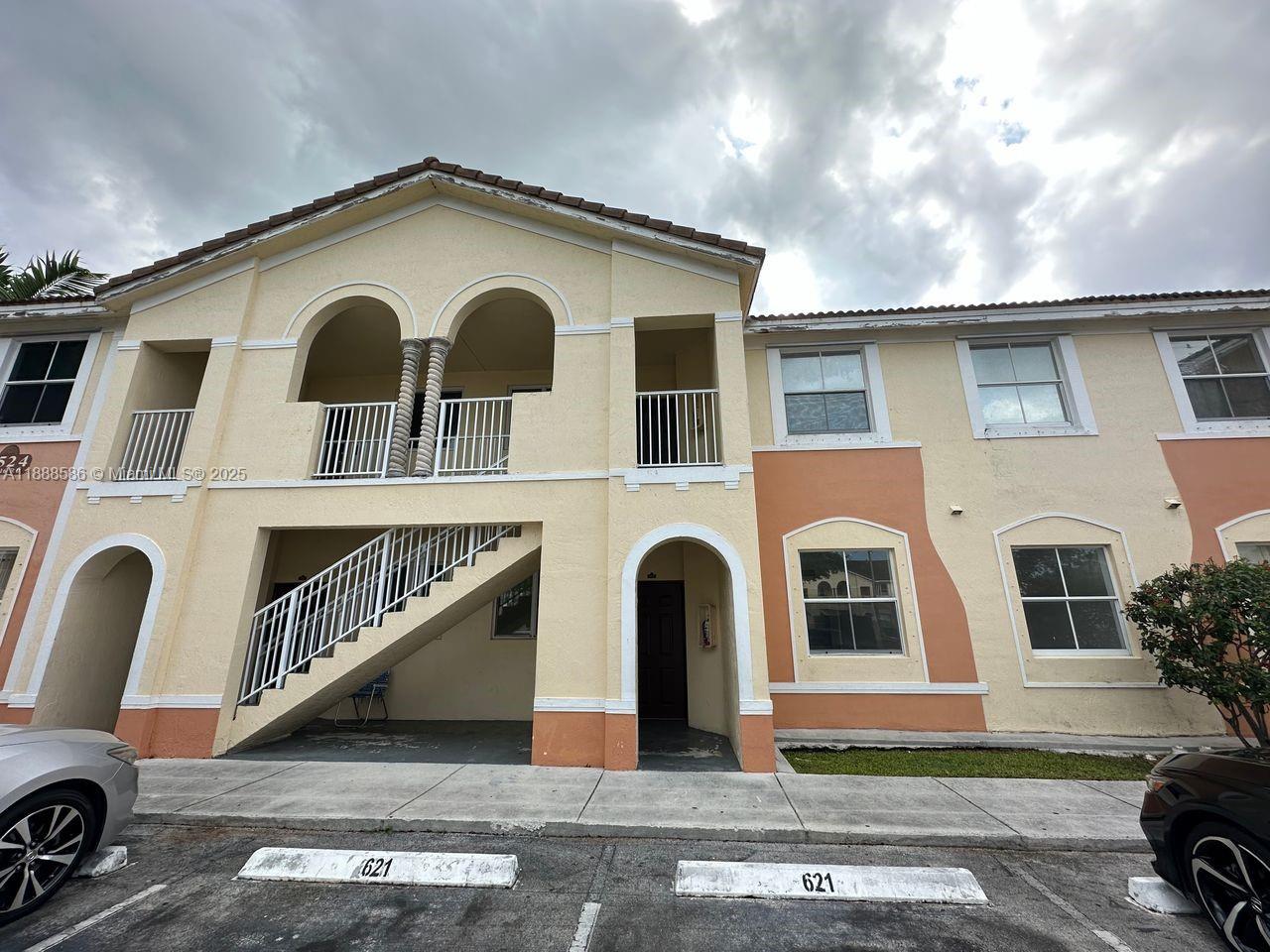 2524 SE 16th Rd #102