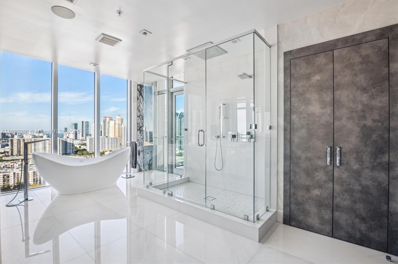 330 Sunny Isles Blvd #5-UPH04 Sunny Isles Beach, FL 33160