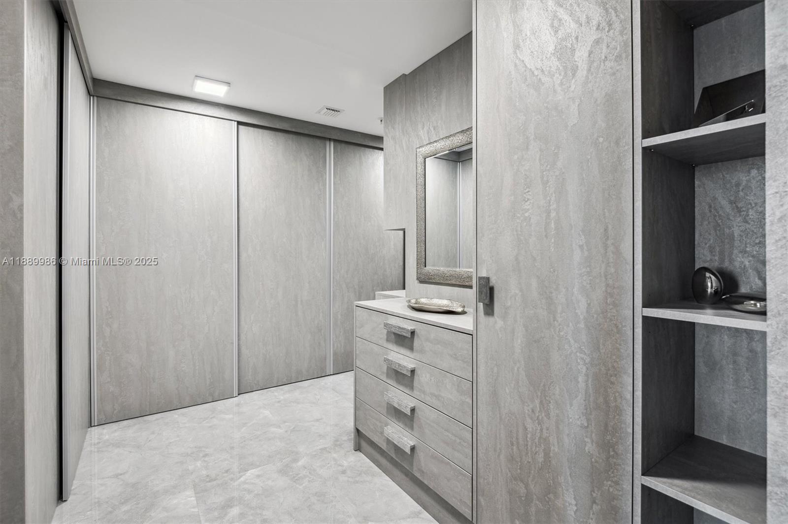 330 Sunny Isles Blvd #5-UPH04 Sunny Isles Beach, FL 33160