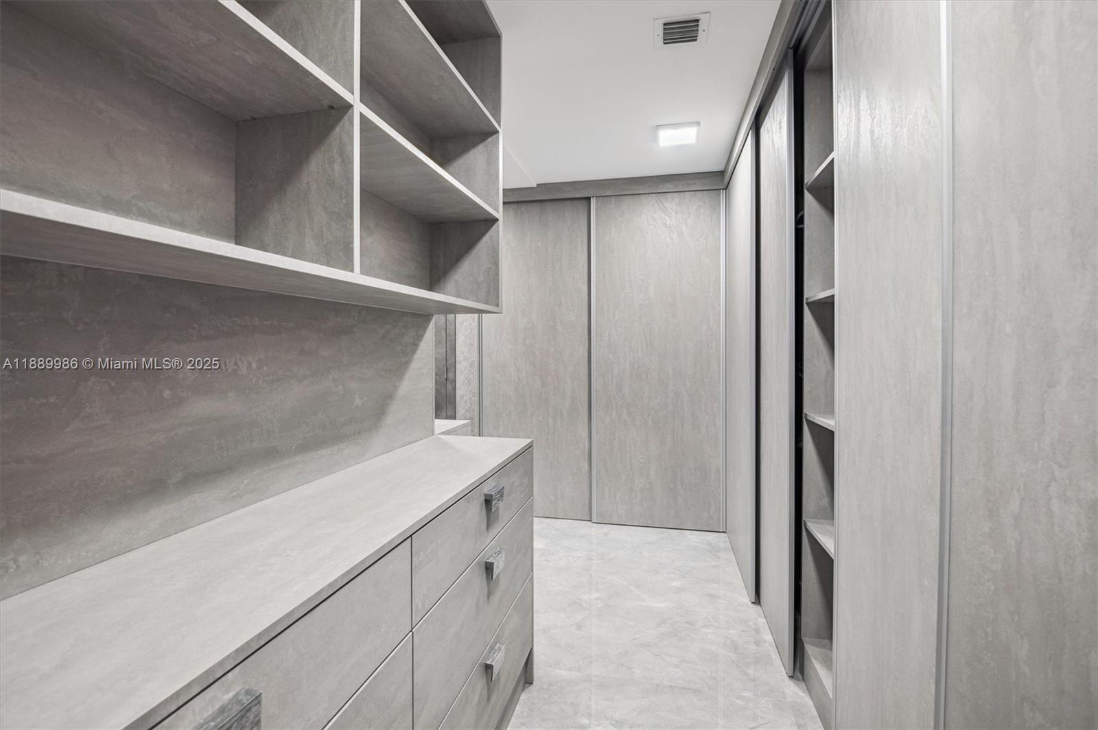 330 Sunny Isles Blvd #5-UPH04 Sunny Isles Beach, FL 33160