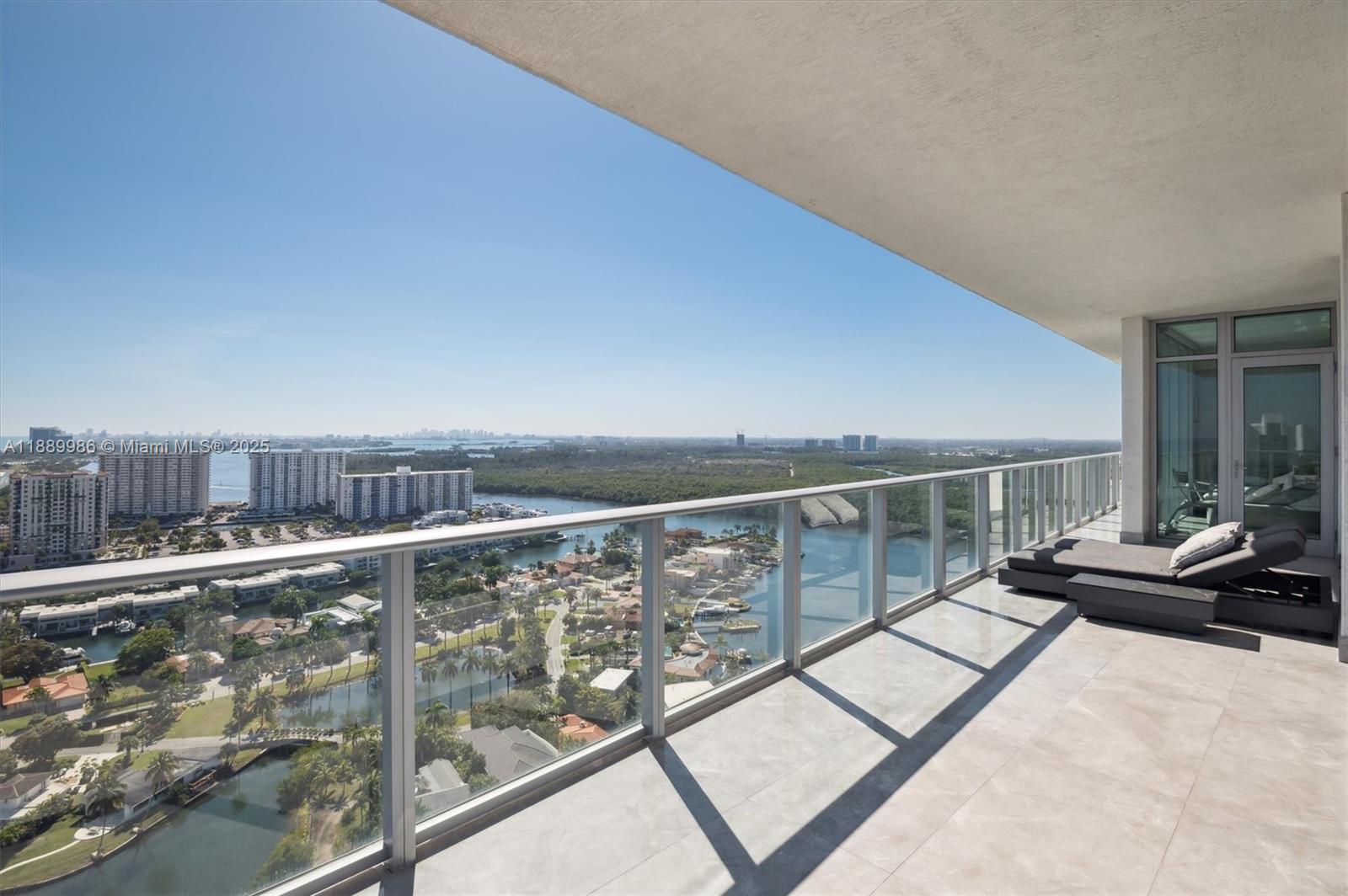 330 Sunny Isles Blvd #5-UPH04 Sunny Isles Beach, FL 33160