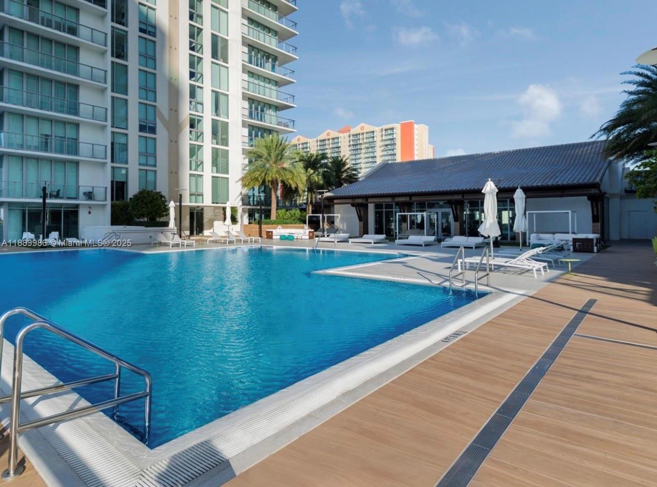 330 Sunny Isles Blvd #5-UPH04 Sunny Isles Beach, FL 33160