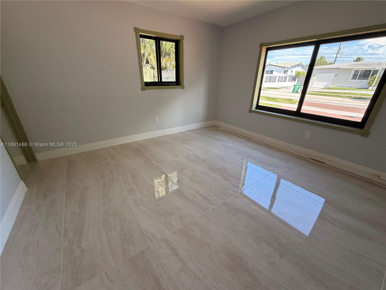 2120 SW 84th Ave Miami, FL 33155