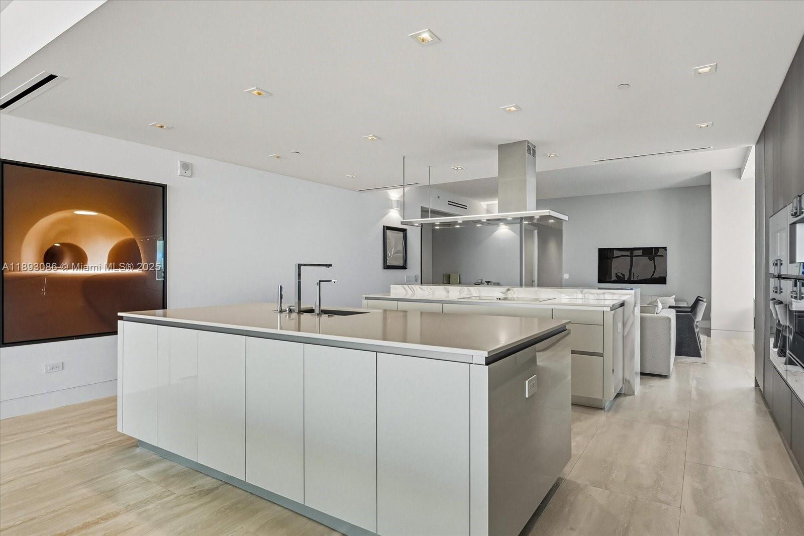 image Turnberry Ocean Club11