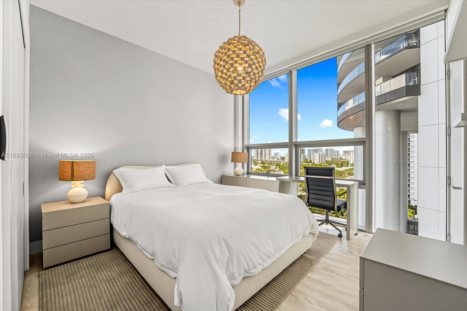 image Turnberry Ocean Club25