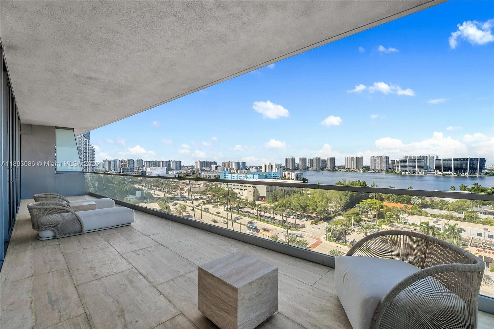 image Turnberry Ocean Club33