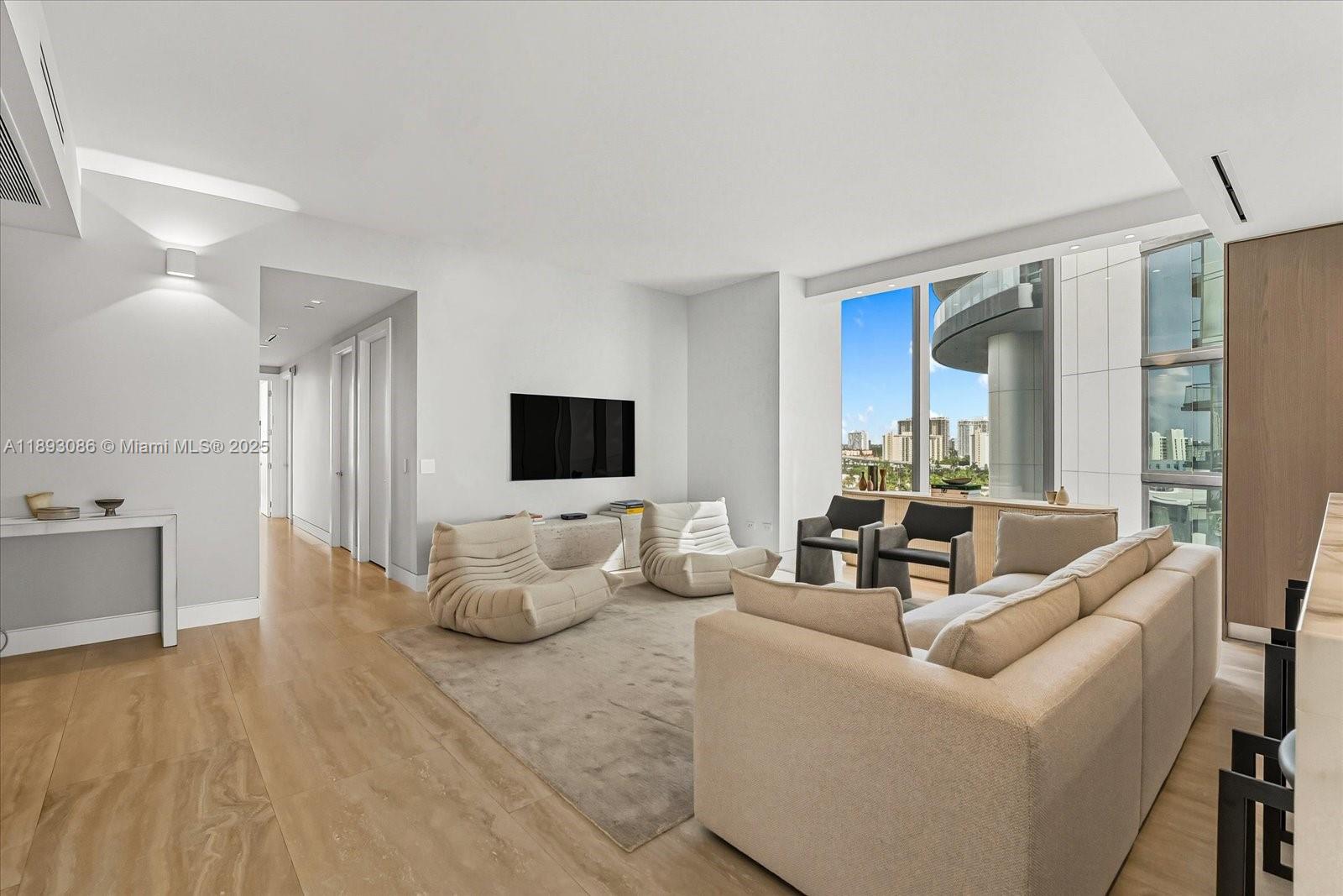 image Turnberry Ocean Club6