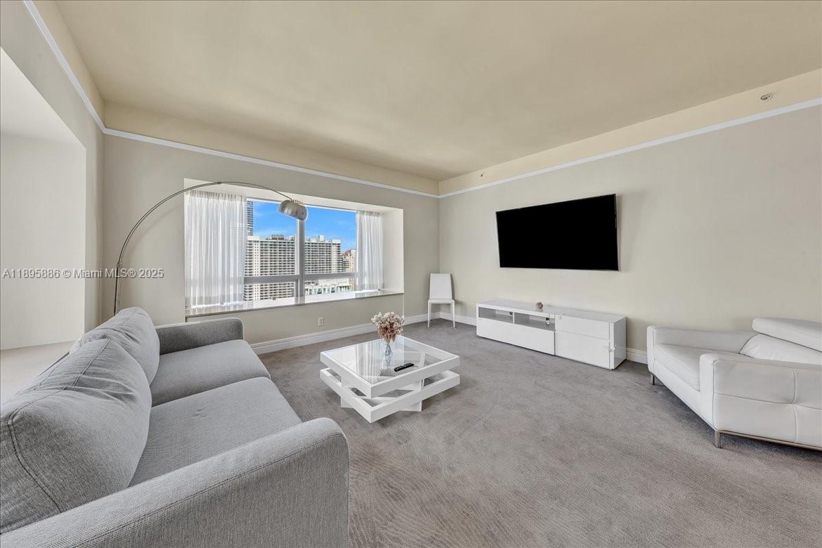 1435 Brickell Ave #3112