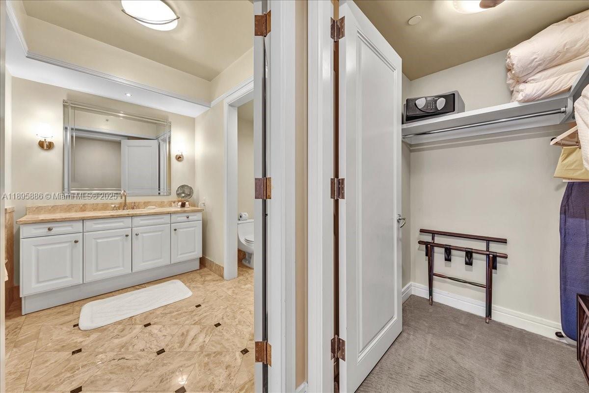 1435 Brickell Ave #3112 Miami, FL 33131