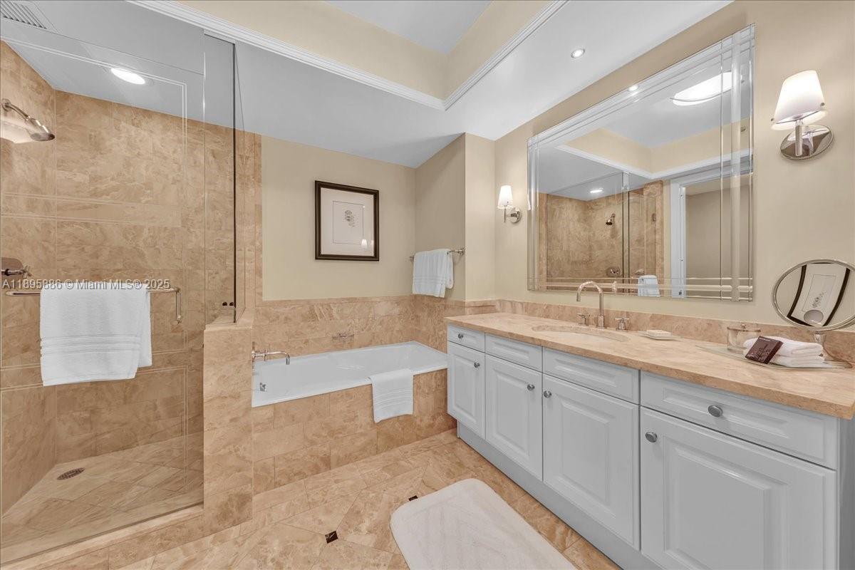 1435 Brickell Ave #3112 Miami, FL 33131