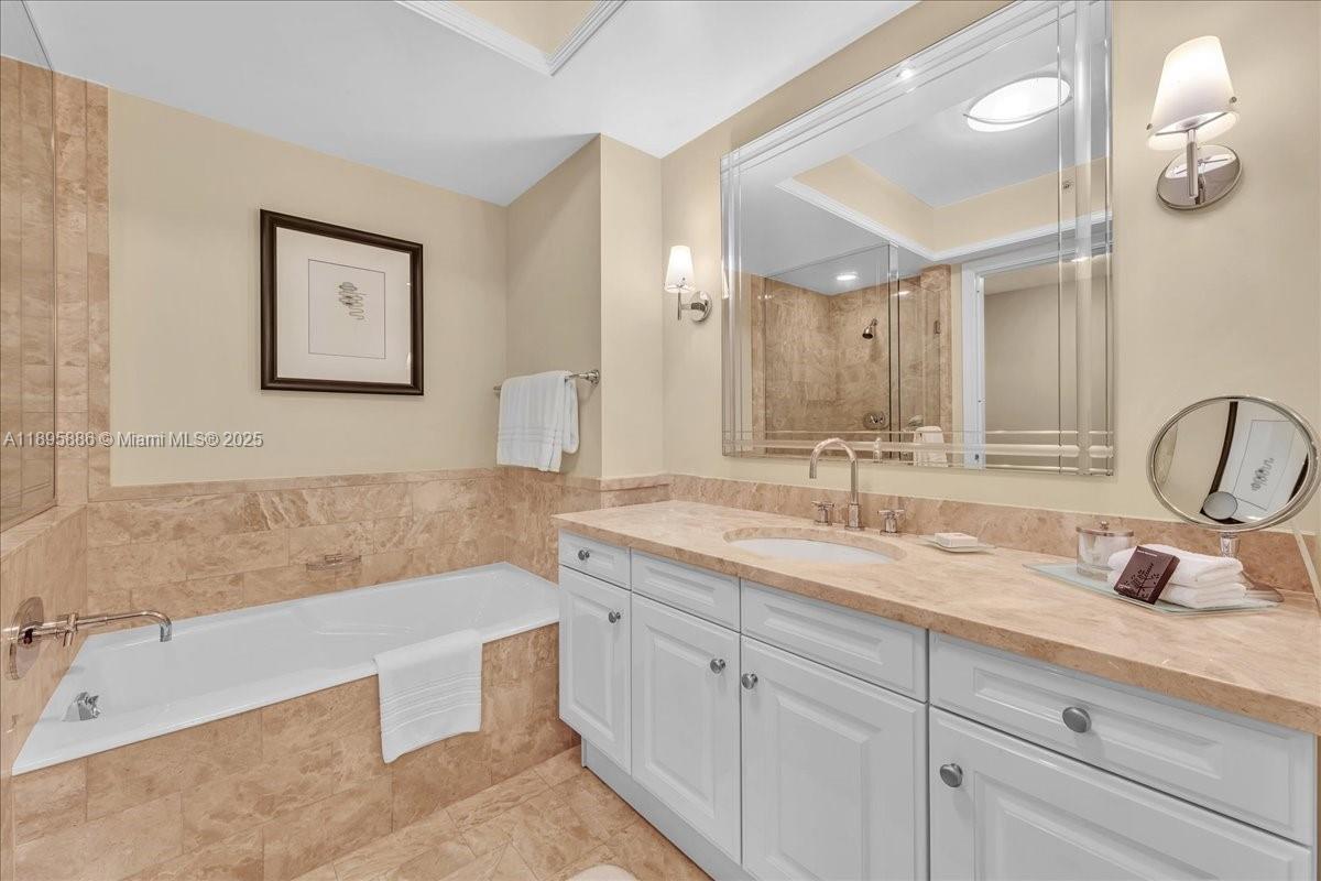 1435 Brickell Ave #3112 Miami, FL 33131