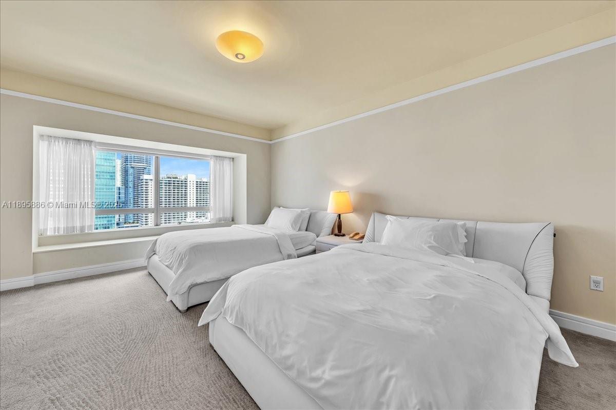 1435 Brickell Ave #3112 Miami, FL 33131