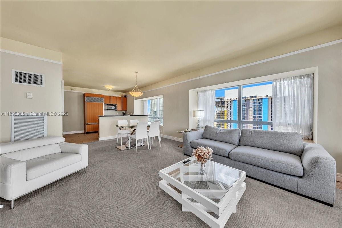 1435 Brickell Ave #3112 Miami, FL 33131