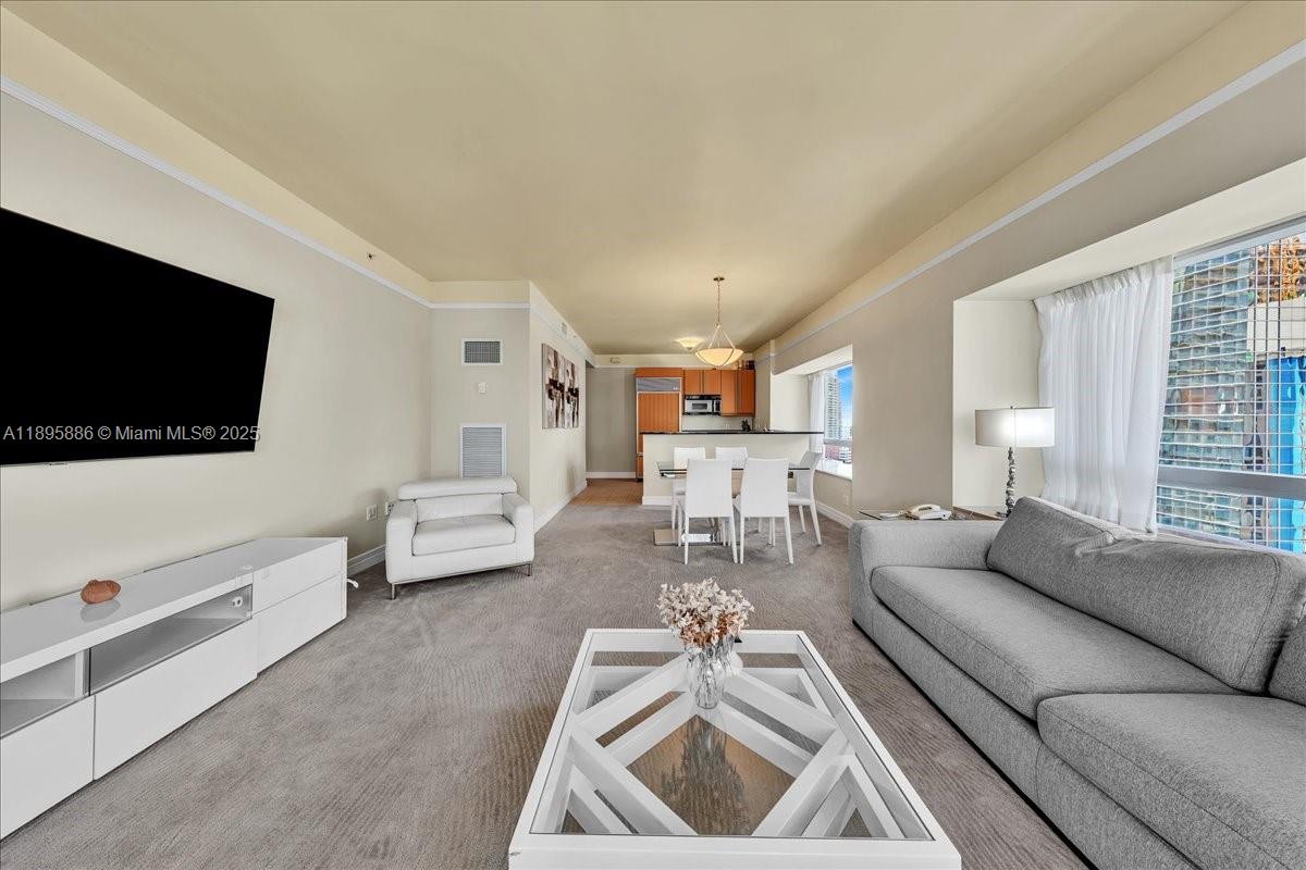 1435 Brickell Ave #3112 Miami, FL 33131