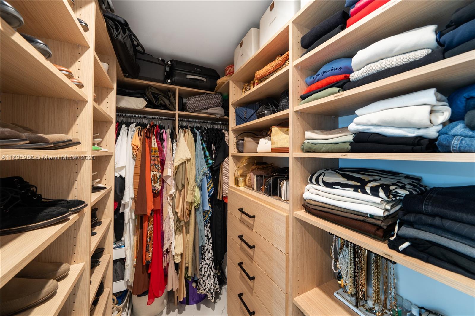 531 SW 23rd Rd Miami, FL 33129