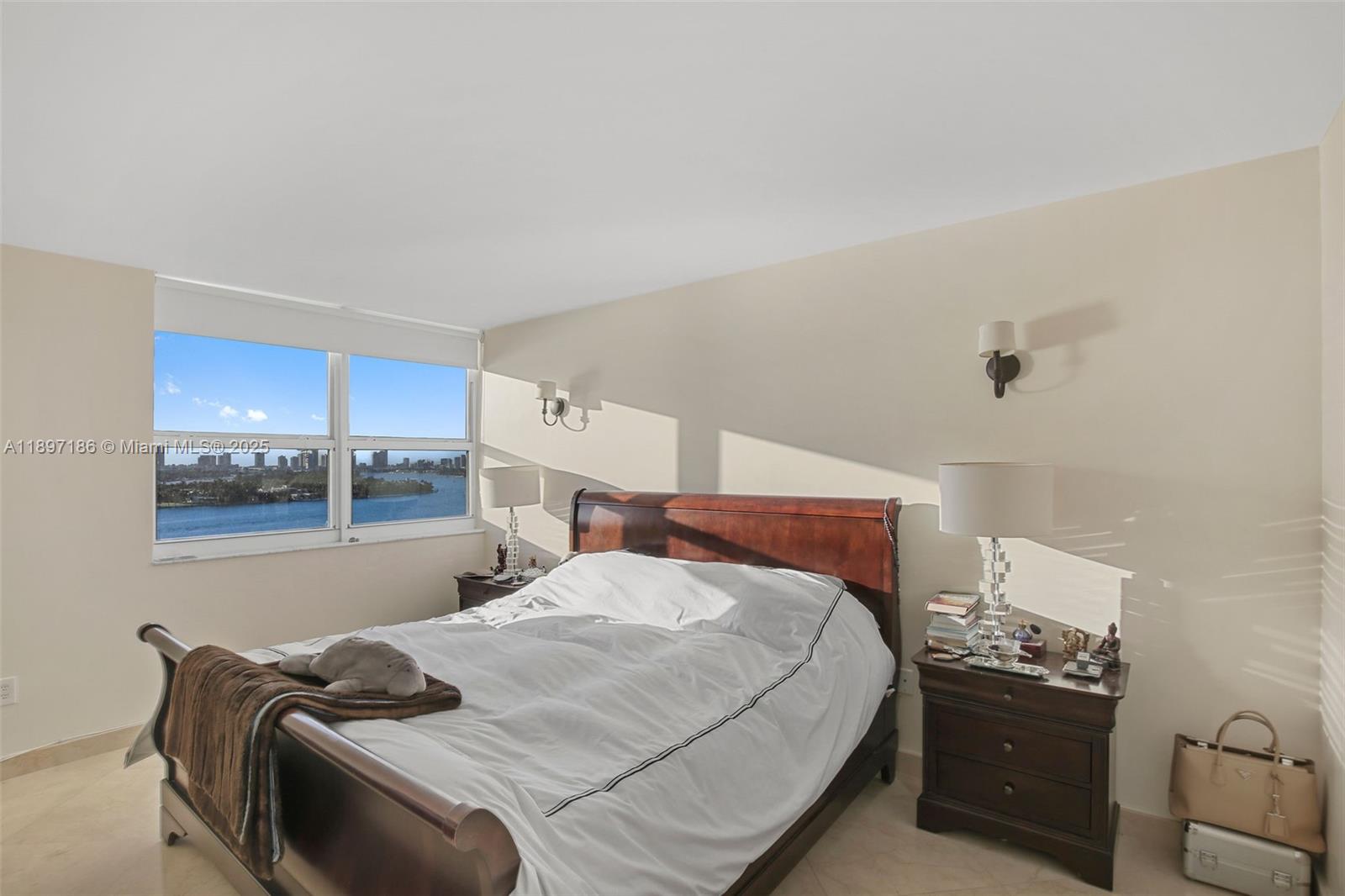 image The Floridian Condo11