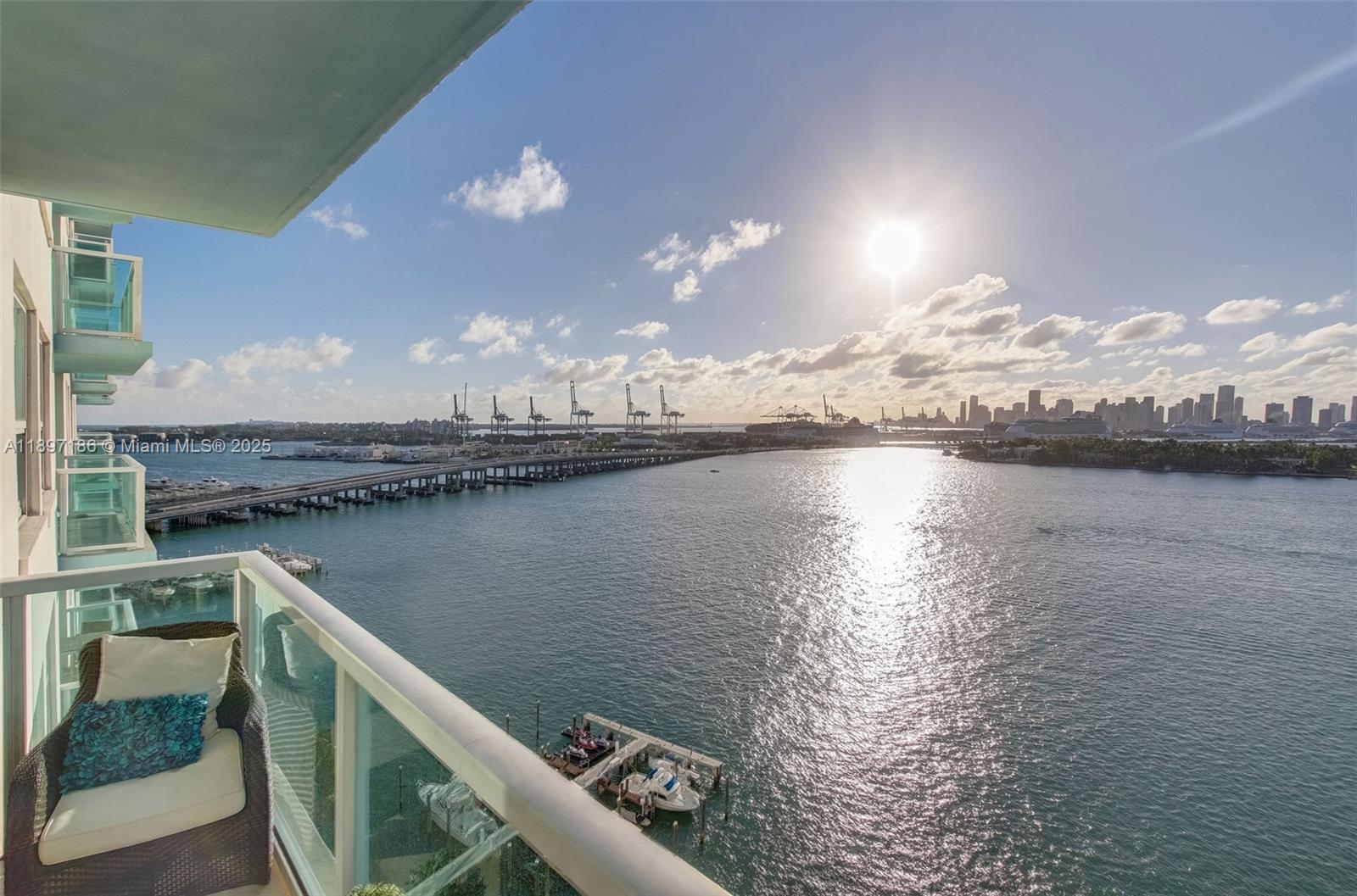 image The Floridian Condo15