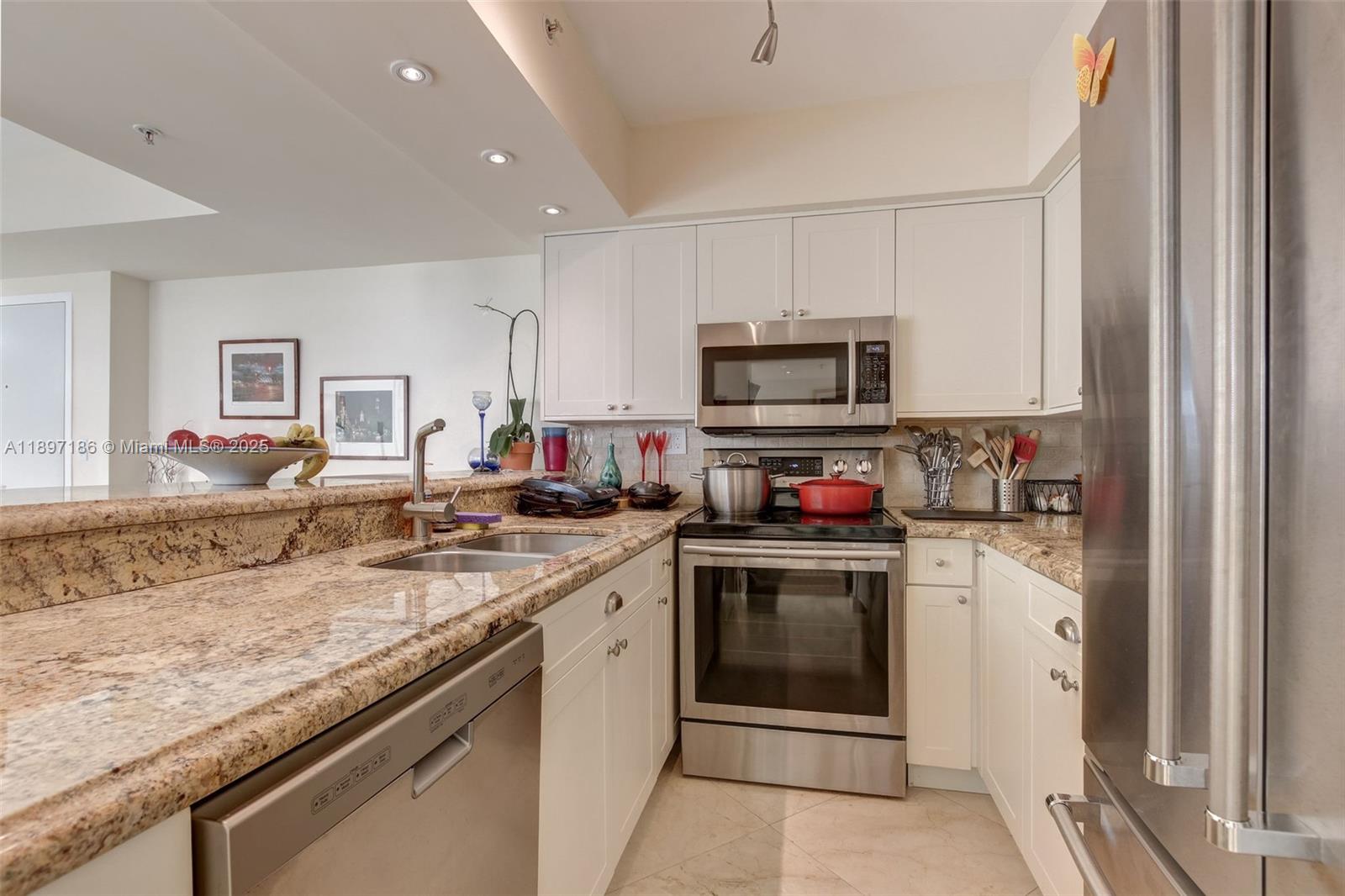 image The Floridian Condo6