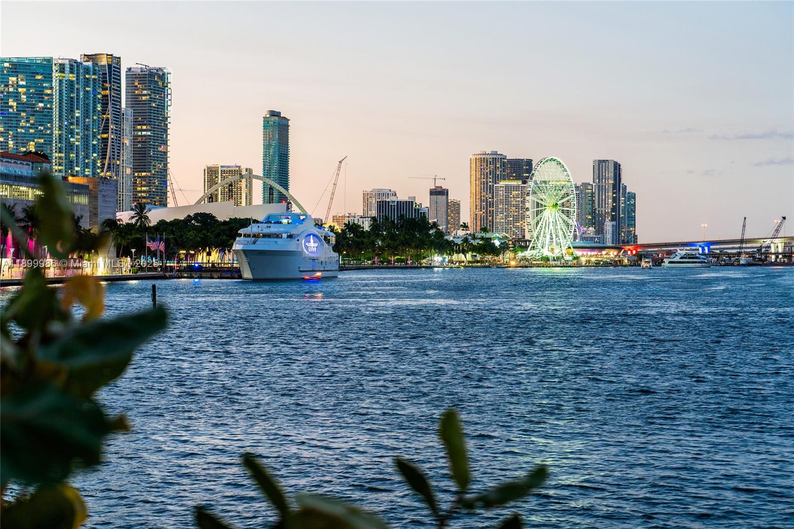 848 Brickell Key Dr #204 Miami, FL 33131