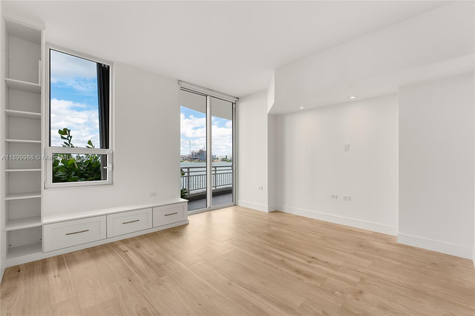 848 Brickell Key Dr #204 Miami, FL 33131