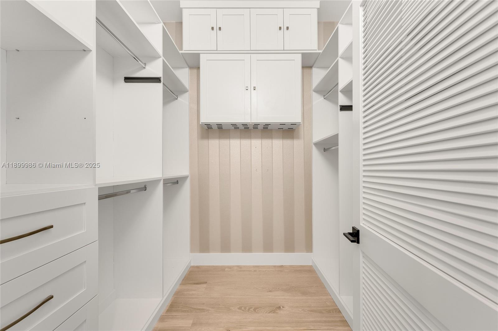 848 Brickell Key Dr #204 Miami, FL 33131