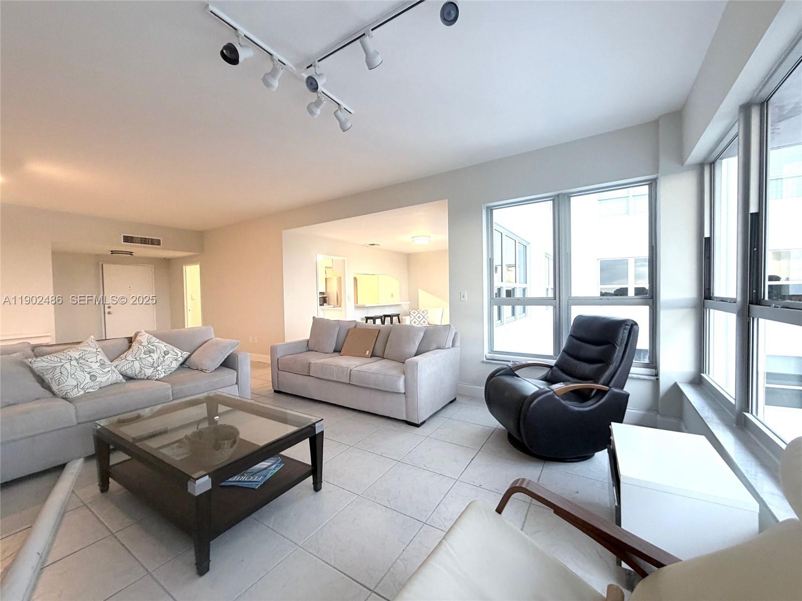 9102 W Bay Hbr Dr #6-B Bay Harbor Islands, FL 33154