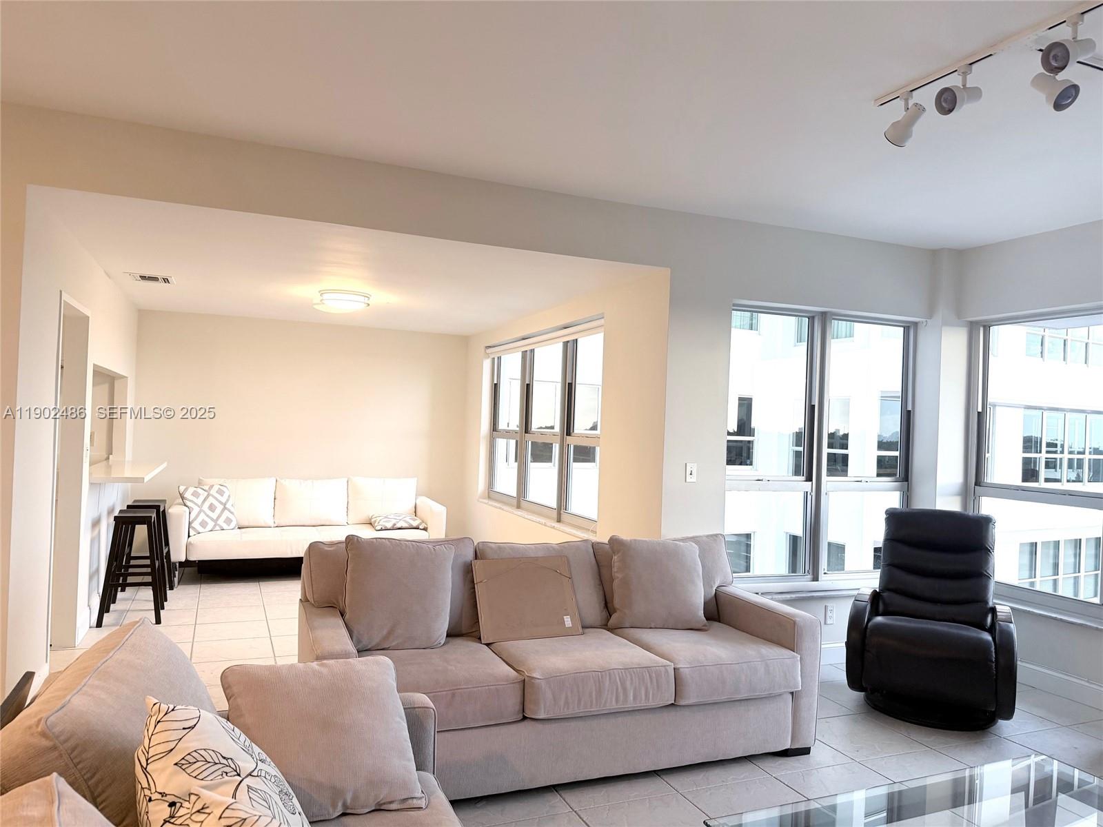 9102 W Bay Hbr Dr #6-B Bay Harbor Islands, FL 33154