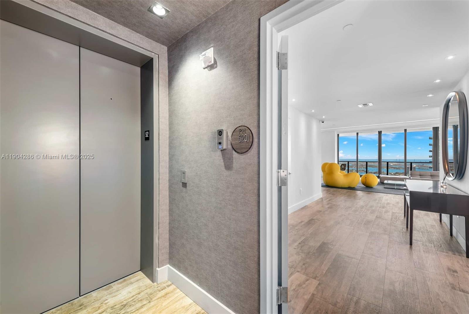 650 NE 32nd St #PH5201 Miami, FL 33137