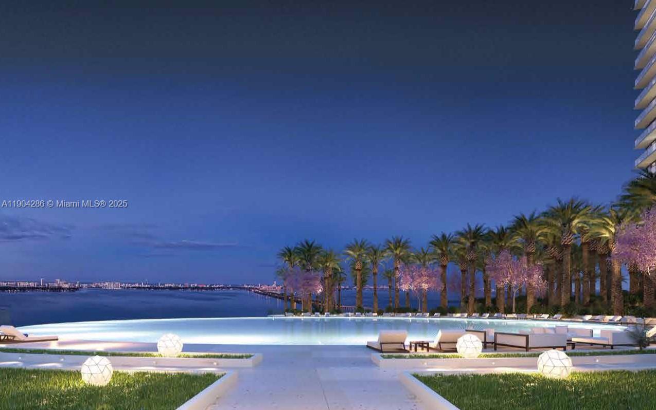 650 NE 32nd St #PH5201 Miami, FL 33137