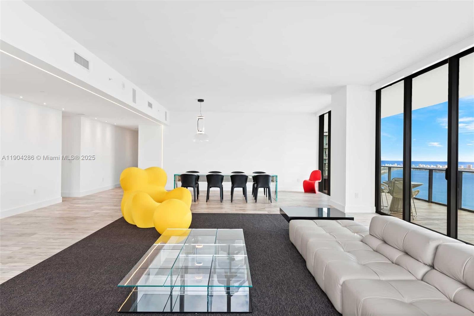 650 NE 32nd St #PH5201 Miami, FL 33137