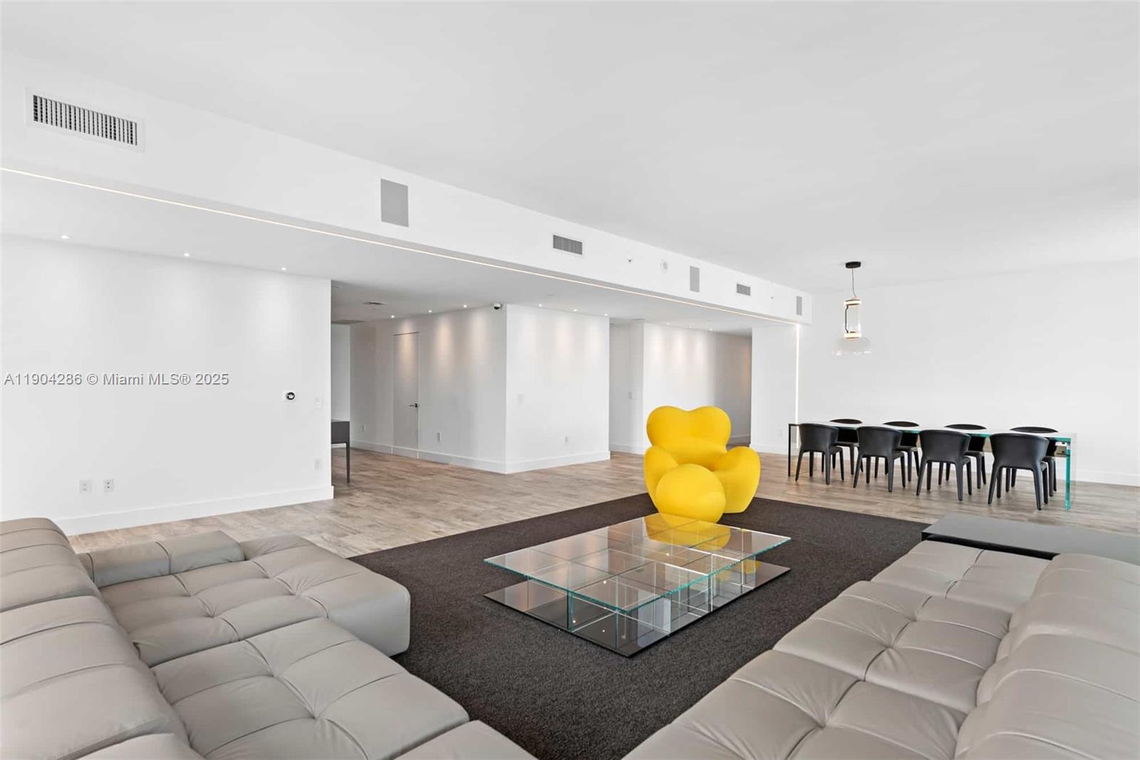 650 NE 32nd St #PH5201 Miami, FL 33137