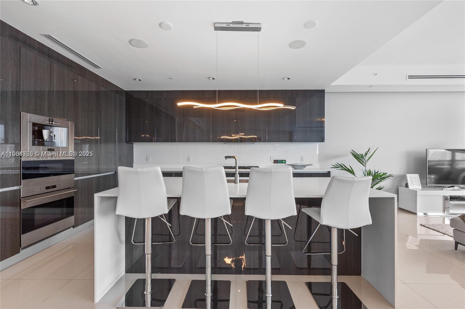 3300 NE 188th St #818 Aventura, FL 33180 3300 NE 188th St #818 Aventura, FL 33180