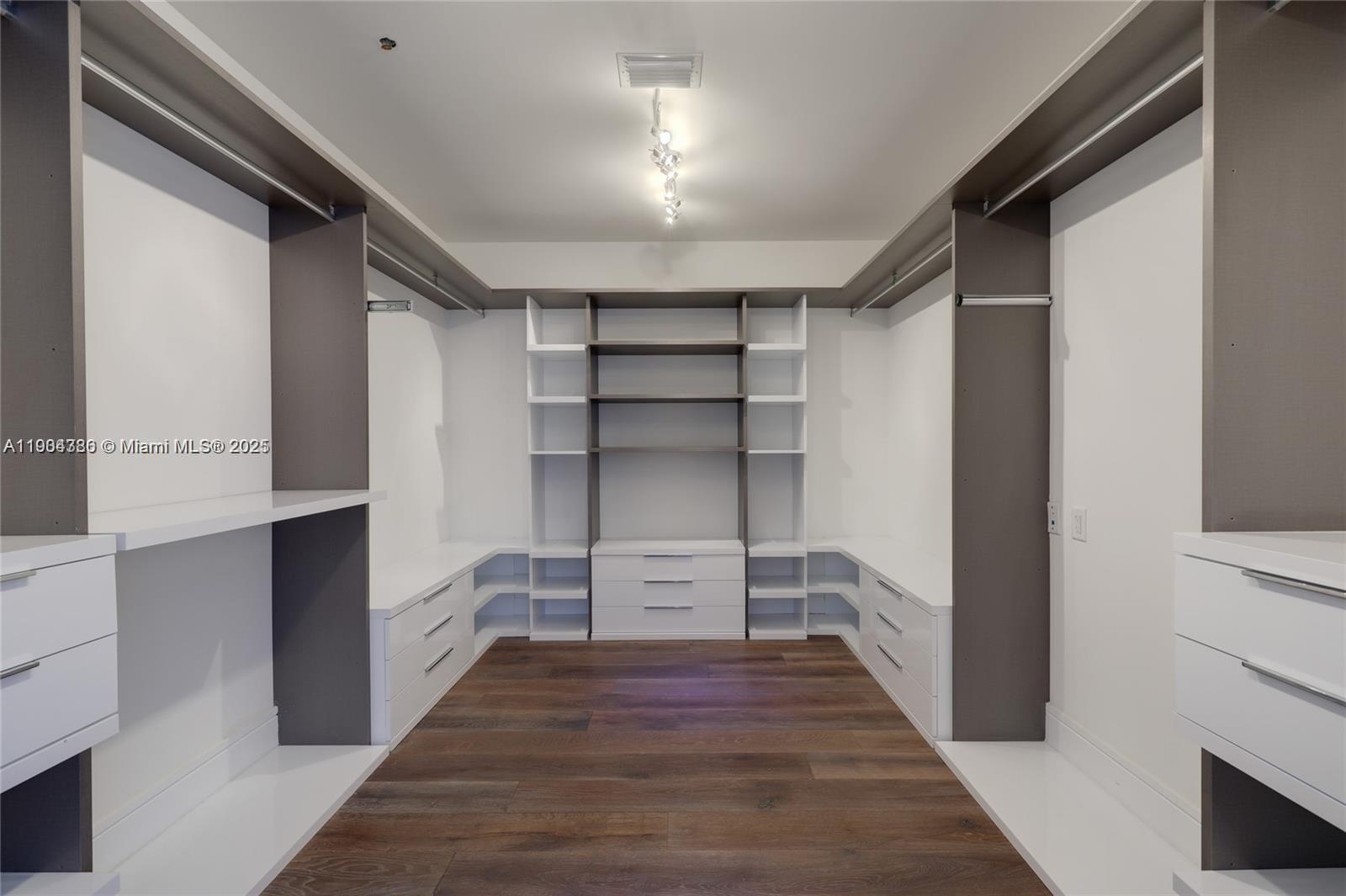 3300 NE 188th St #818 Aventura, FL 33180 3300 NE 188th St #818 Aventura, FL 33180