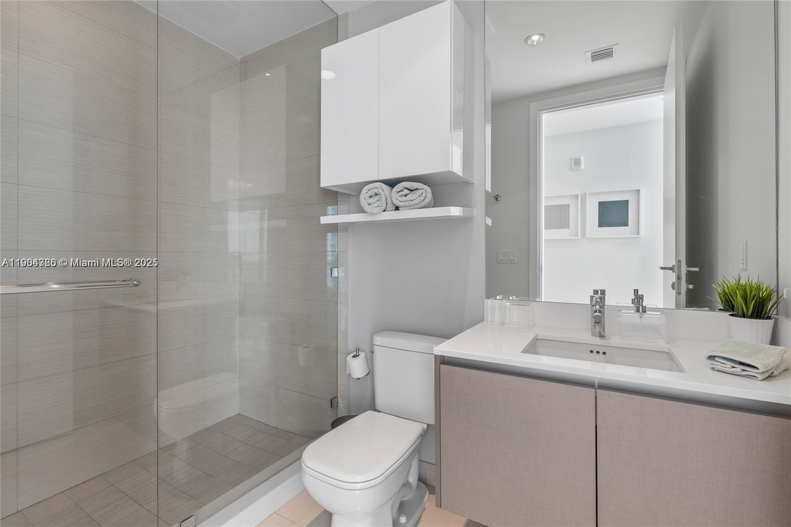 3300 NE 188th St #818 Aventura, FL 33180 3300 NE 188th St #818 Aventura, FL 33180