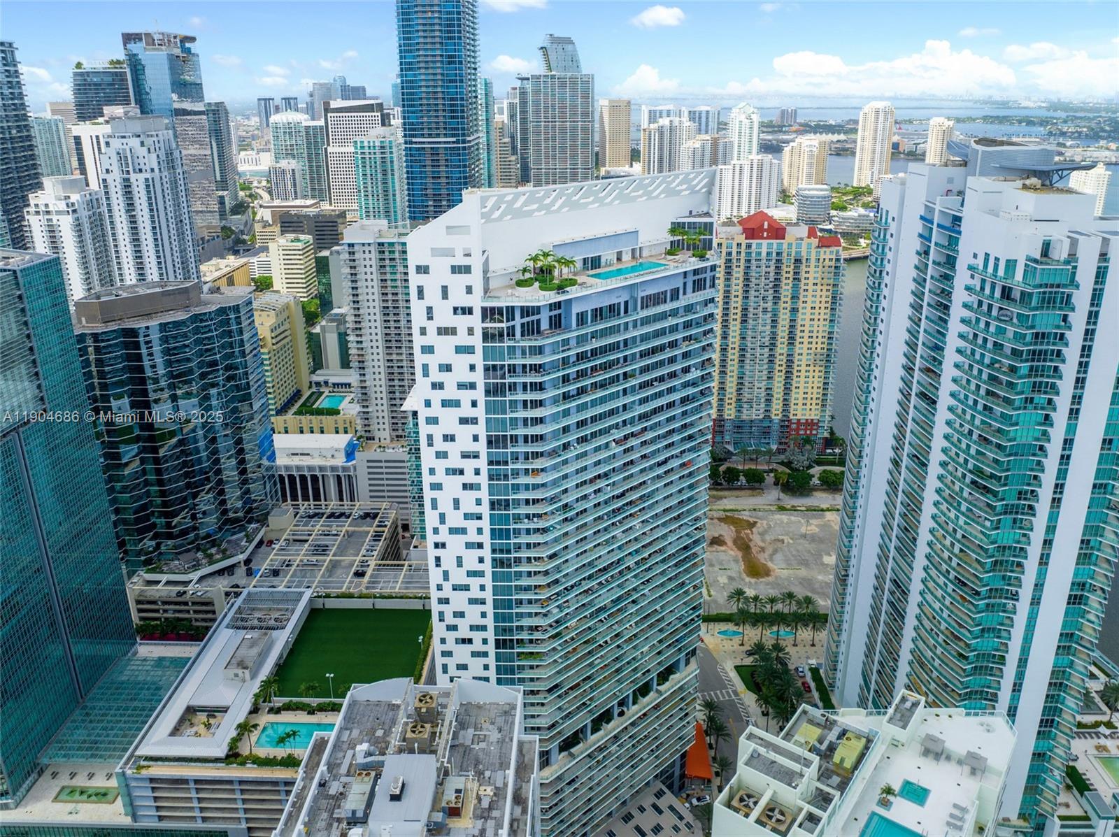 image Brickellhouse35