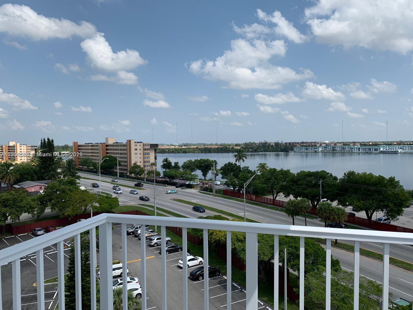 1200 NE Miami Gdns Dr #814W