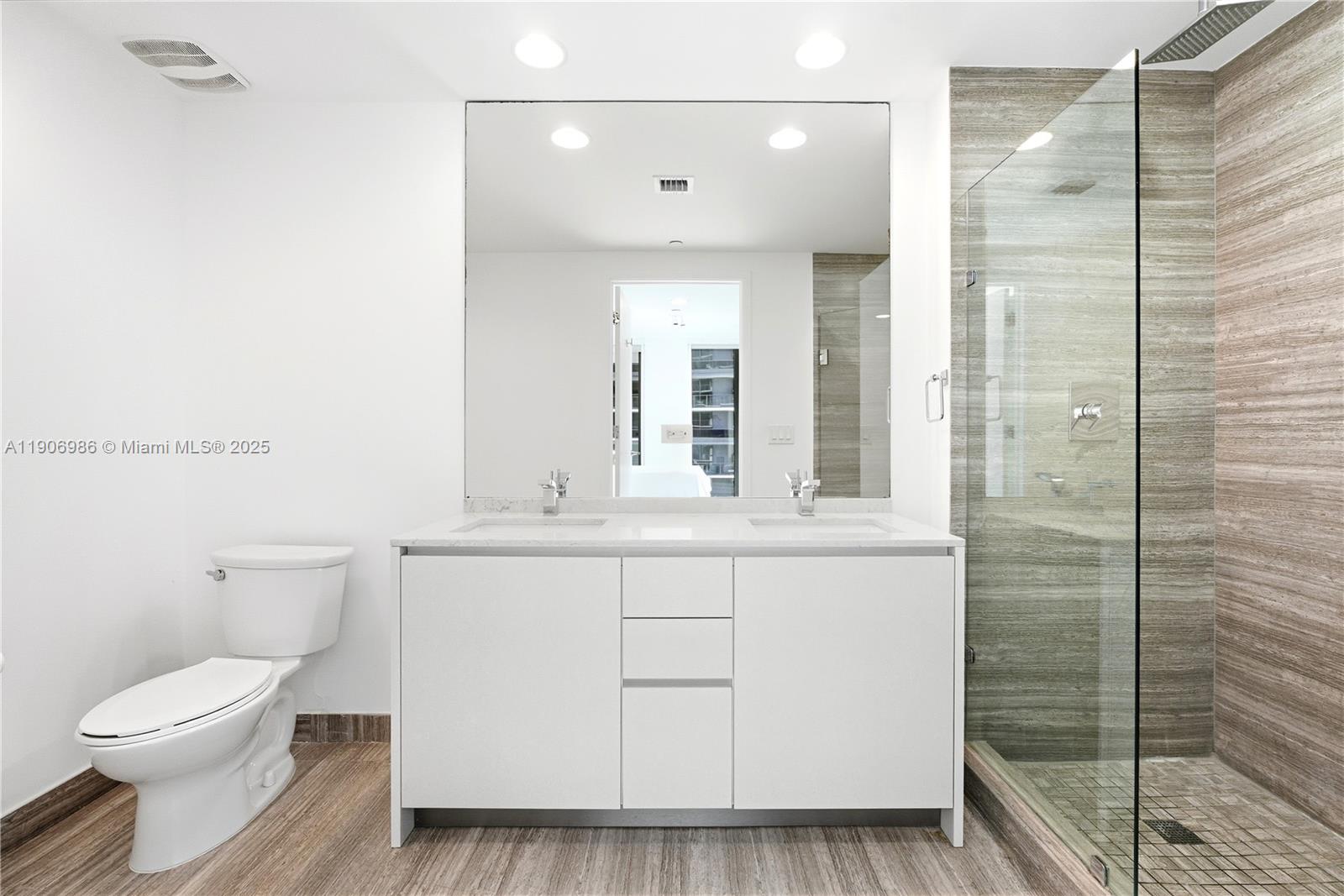 image 1010 Brickell Condo9