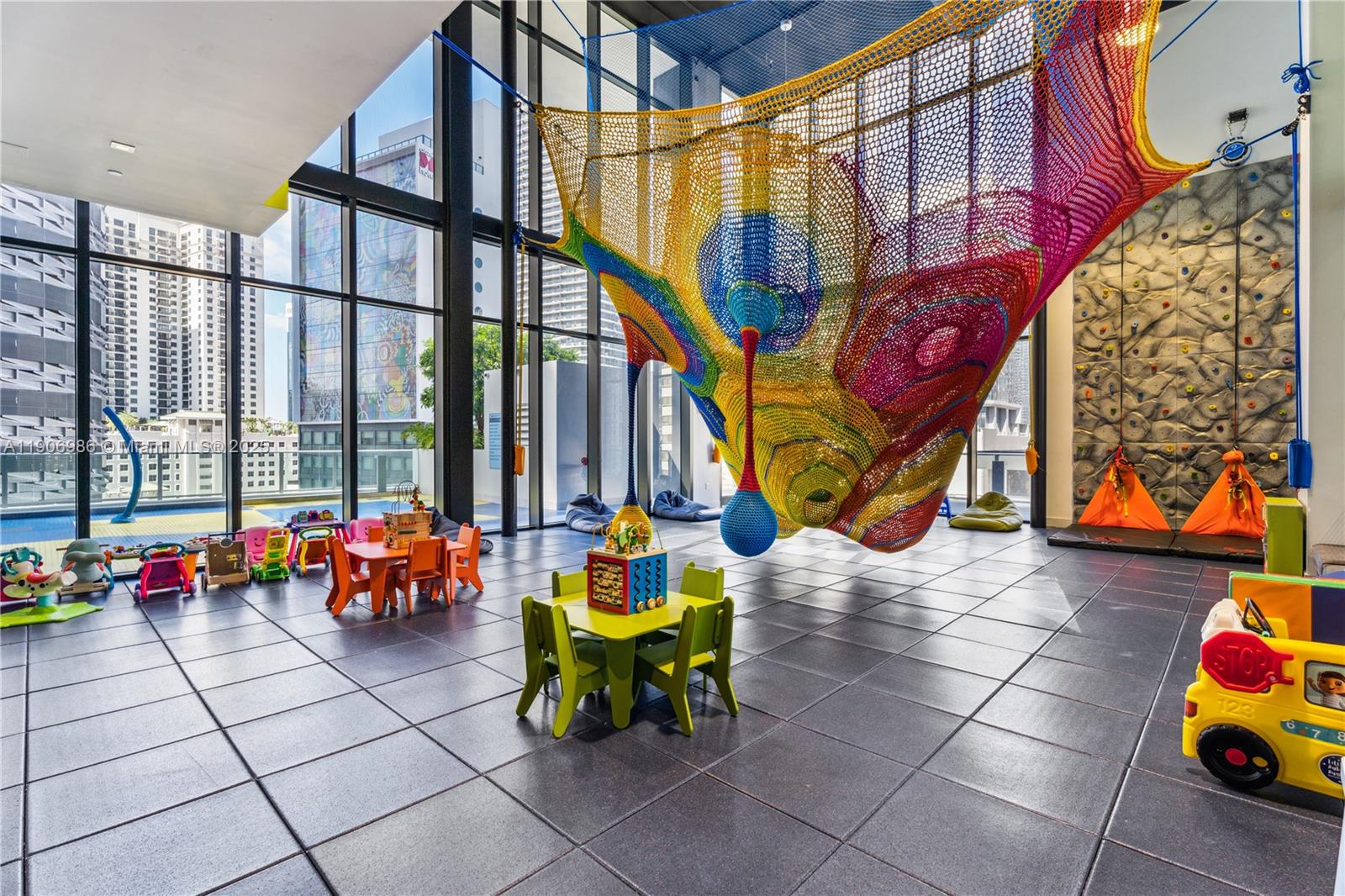 image 1010 Brickell Condo23