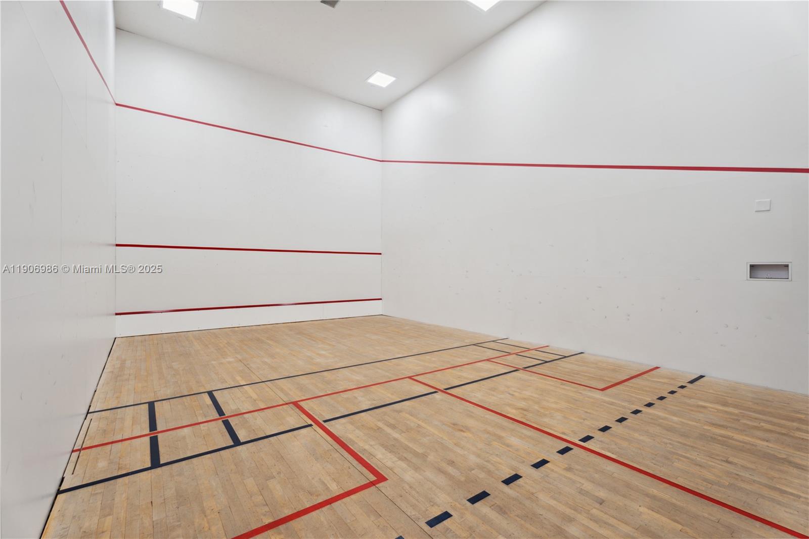 image 1010 Brickell Condo25