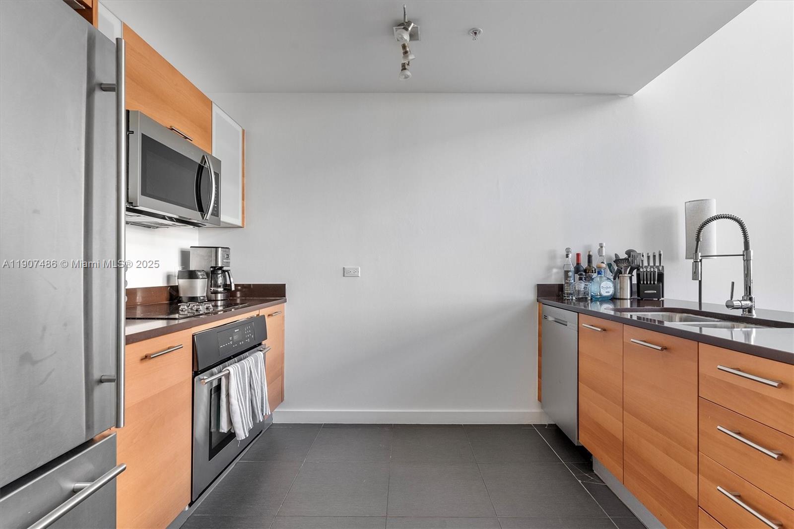 image Four Midtown Miami Condo6