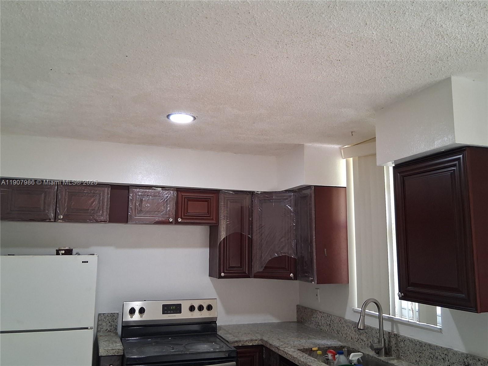 6103 SW 69th St #41 South Miami, FL 33143