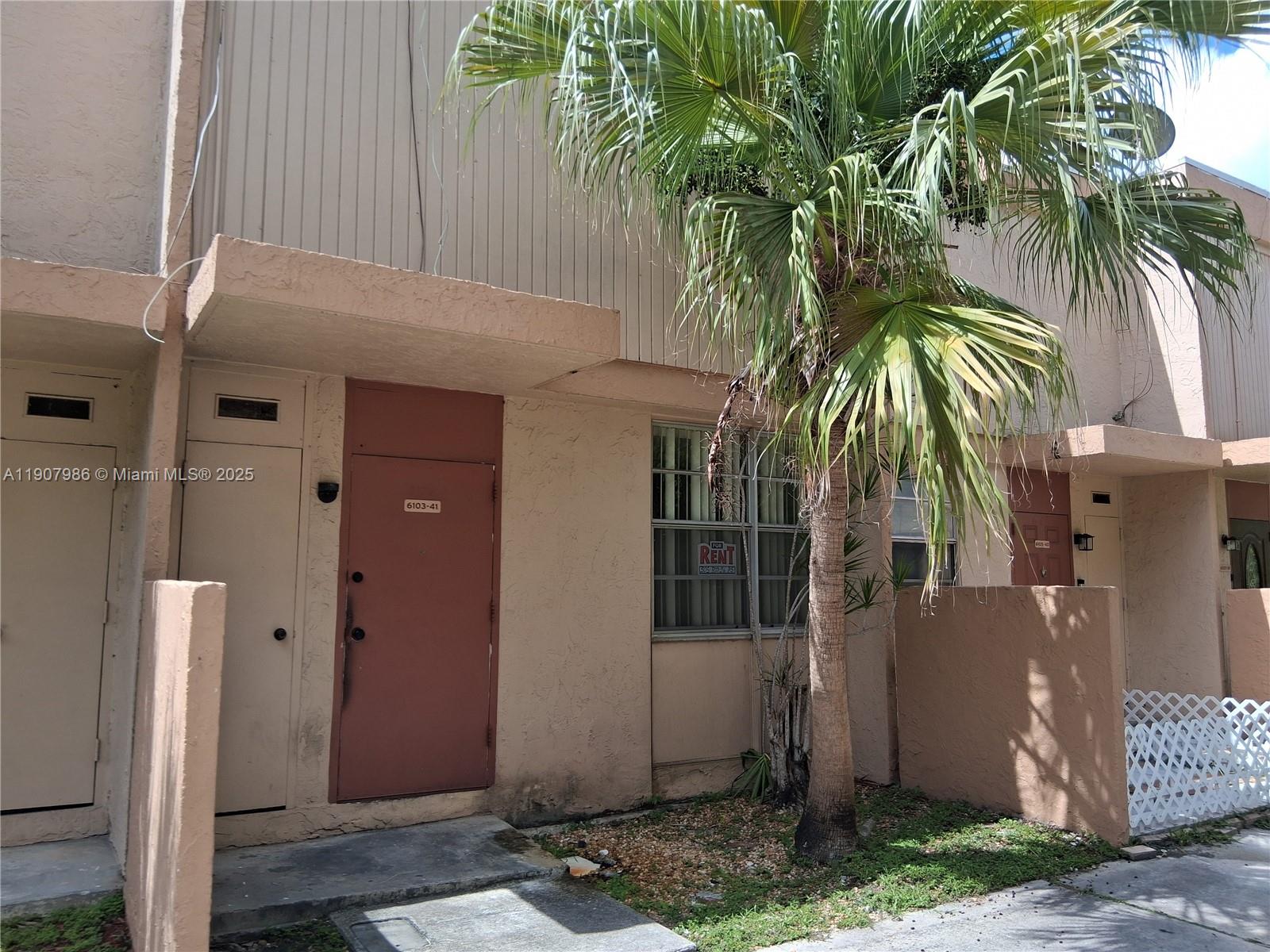 6103 SW 69th St #41 South Miami, FL 33143