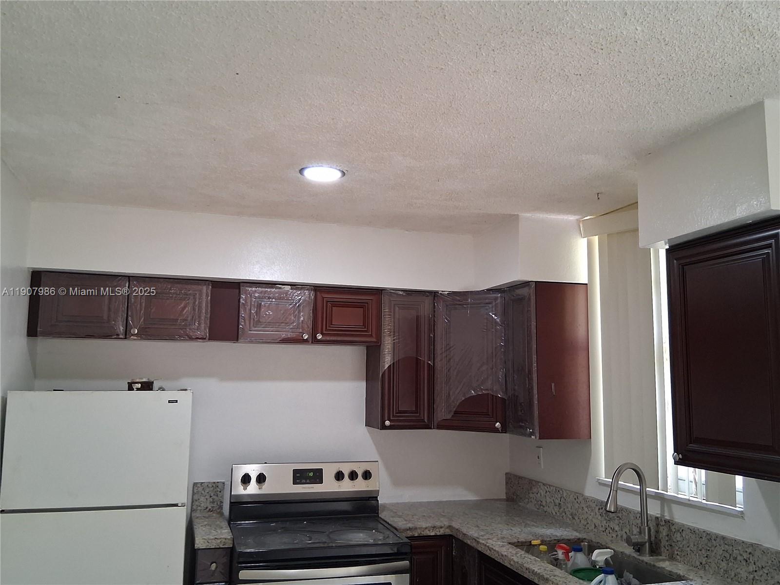 6103 SW 69th St #41 South Miami, FL 33143