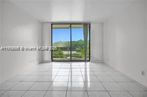 2935 NE 163rd St #4B