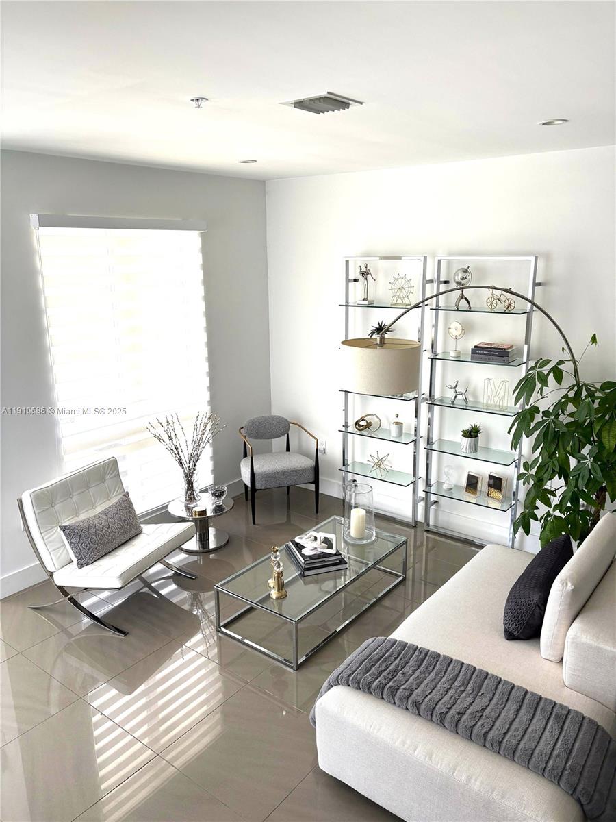 10265 NW 63rd Ter #210 Doral, FL 33178