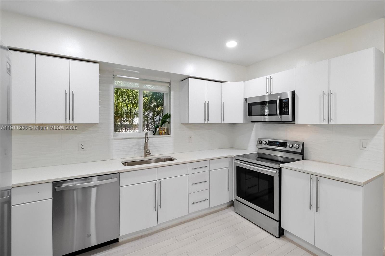 9049 Dickens Ave Surfside, FL 33154