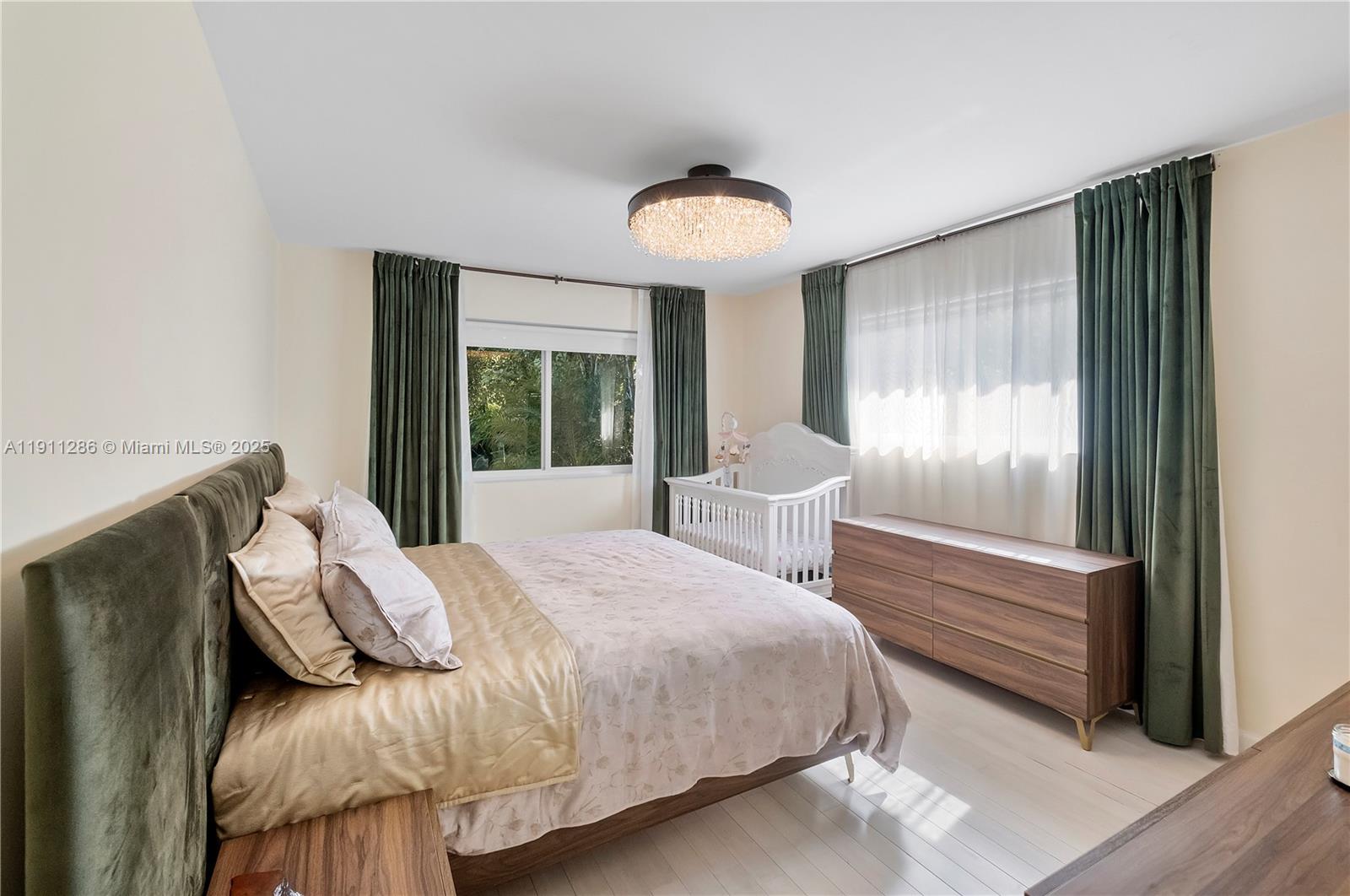 9049 Dickens Ave Surfside, FL 33154