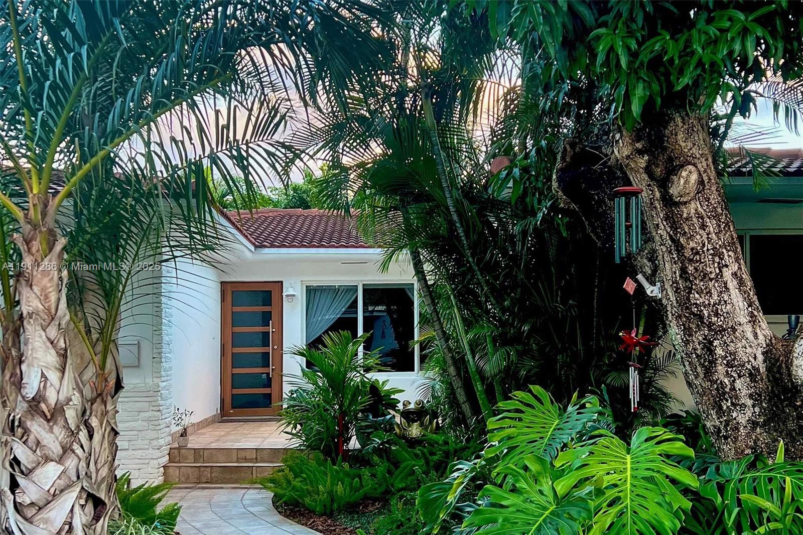 9049 Dickens Ave Surfside, FL 33154