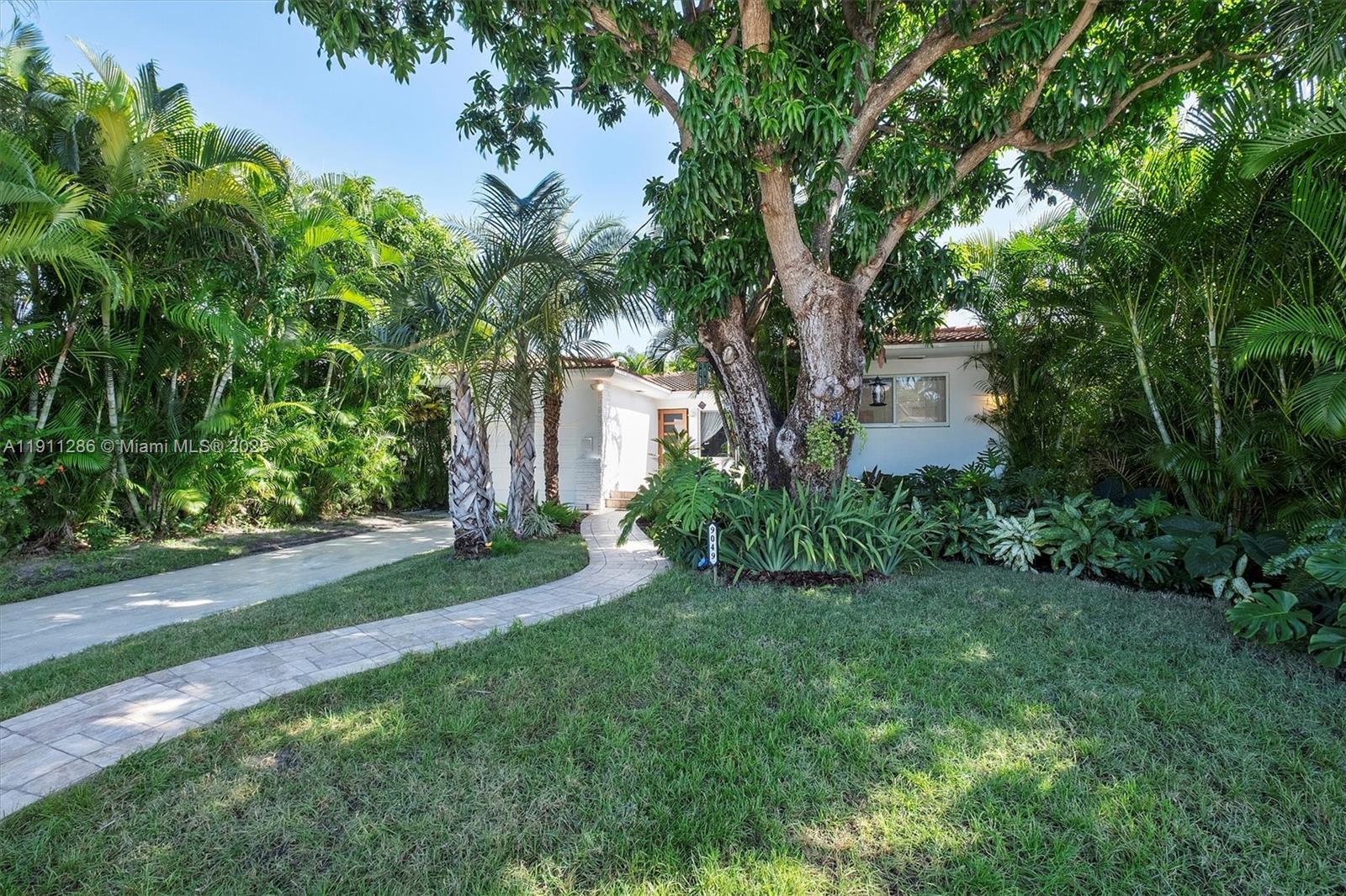 9049 Dickens Ave Surfside, FL 33154