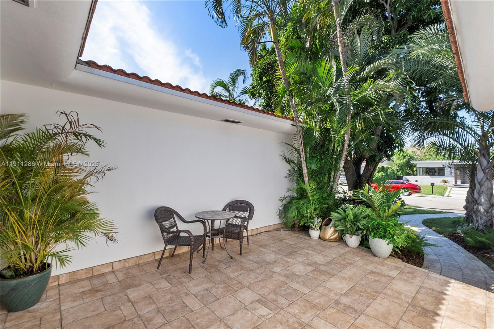 9049 Dickens Ave Surfside, FL 33154